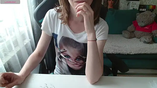   Alisa   online show from 07/07/26, 02:43