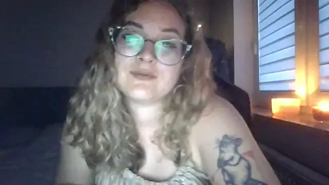 Snapshot of LucyTease chatting on 07/07/26, 06:45 LucyTease online show from 07/07/26, 06:45