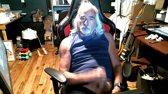Snapshot of AncientCowboyStud chatting on 07/27/26, 04:03 AncientCowboyStud online show from 07/27/26, 04:03