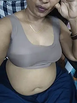 Snapshot of amudha143 chatting on 07/10/26, 09:06 amudha143 online show from 07/10/26, 09:06