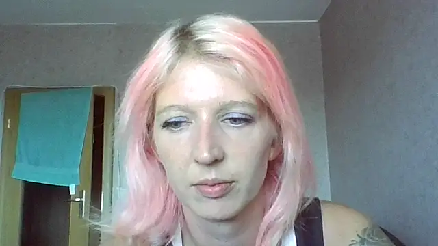 Snapshot of Bianka_Melody chatting on 07/15/26, 08:08 Bianka Melody online show from 07/15/26, 08:08