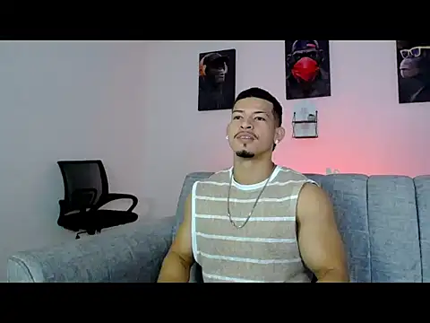 Snapshot of Ethan_rodgers01 chatting on 07/13/26, 02:20 Ethan rodgers01 online show from 07/13/26, 02:20