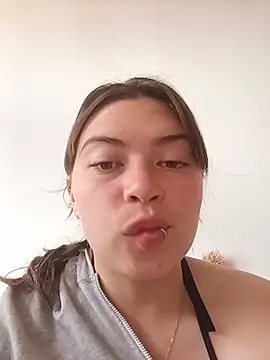 LoveShae- online show from 07/10/26, 05:15