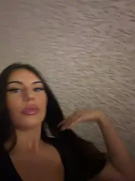 Snapshot of ItsMina_ chatting on 07/10/26, 10:23 ItsMina online show from 07/10/26, 10:23