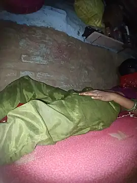 Snapshot of priyaamit chatting on 07/16/26, 04:02 priyaamit online show from 07/16/26, 04:02