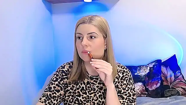 alisenties online show from 04/29/26, 05:30