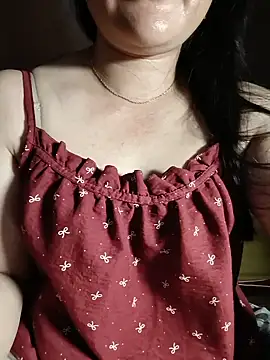 Snapshot of Nganquynh_2k2 chatting on 07/14/26, 05:56 Nganquynh 2k2 online show from 07/14/26, 05:56