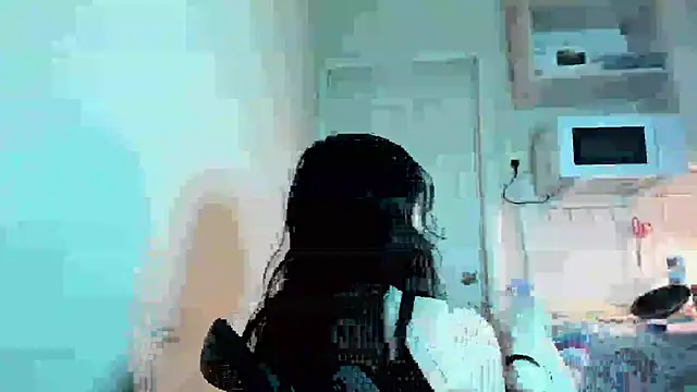 Snapshot of Honey_Mollyy chatting on 07/15/26, 10:04 Honey Mollyy online show from 07/15/26, 10:04