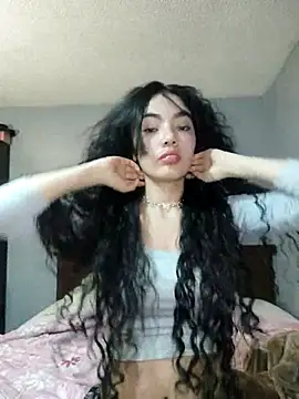 laura mon online show from 08/05/26, 02:47