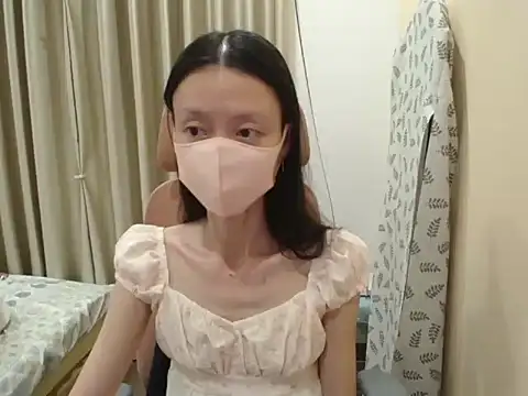 Snapshot of Lil-Cherry chatting on 07/14/26, 01:50 Lil-Cherry online show from 07/14/26, 01:50