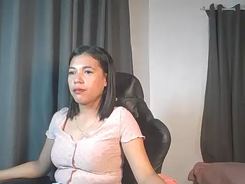 Snapshot of Ur_Mary chatting on 07/15/26, 03:06 Ur Mary online show from 07/15/26, 03:06