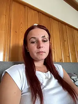 Snapshot of Nina-Sophie chatting on 07/23/26, 04:05 Nina-Sophie online show from 07/23/26, 04:05