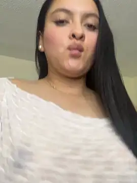 Snapshot of Nicoleqm chatting on 07/16/26, 01:44 Nicoleqm online show from 07/16/26, 01:44