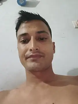 Snapshot of NAVINUKhot_boy chatting on 07/18/26, 02:43 NAVINUKhot boy online show from 07/18/26, 02:43