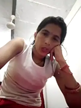 Snapshot of Neetujaan15 chatting on 08/01/26, 06:18 Neetujaan15 online show from 08/01/26, 06:18