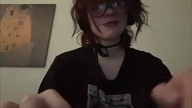 Snapshot of finna_be chatting on 07/20/26, 10:39 finna be online show from 07/20/26, 10:39