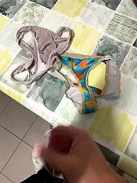 swissboy22 online show from 11/08/25, 12:00