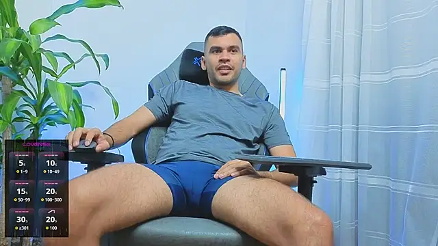 Snapshot of Hamiltonng12 chatting on 07/30/26, 12:09 Hamiltonng12 online show from 07/30/26, 12:09