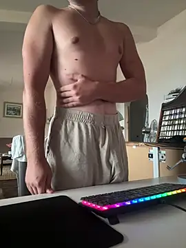 Lucas Macdick online show from 07/24/26, 04:21