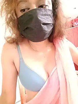 Elineee   online show from 07/25/26, 02:58