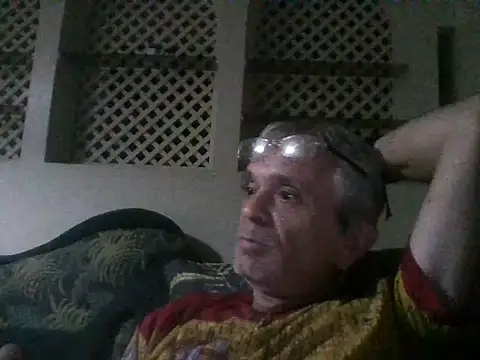 Snapshot of momba772 chatting on 08/02/26, 10:19 momba772 online show from 08/02/26, 10:19
