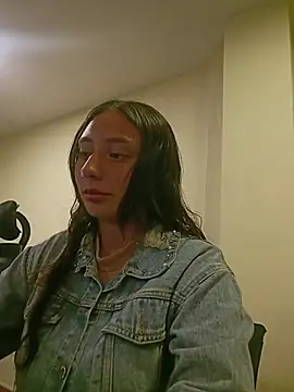 caroline bennett online show from 07/24/26, 07:56