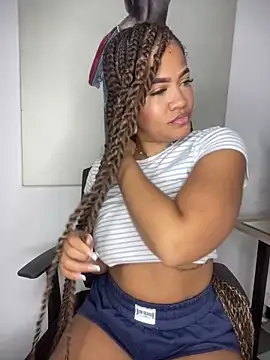 riri brunnete online show from 03/16/26, 05:44