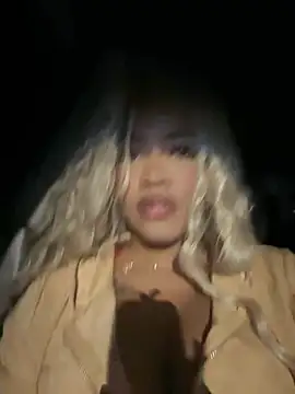 riri brunnete online show from 06/26/26, 04:28