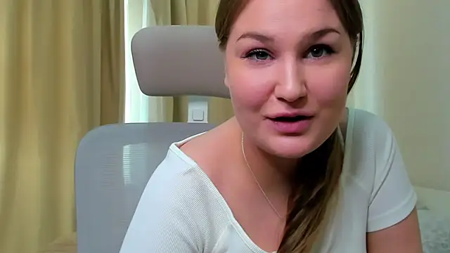 JennifferEwin online show from 07/25/26, 11:30