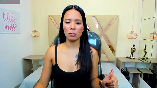 Snapshot of Ivonne_Latina chatting on 07/24/26, 07:45 Ivonne Latina online show from 07/24/26, 07:45