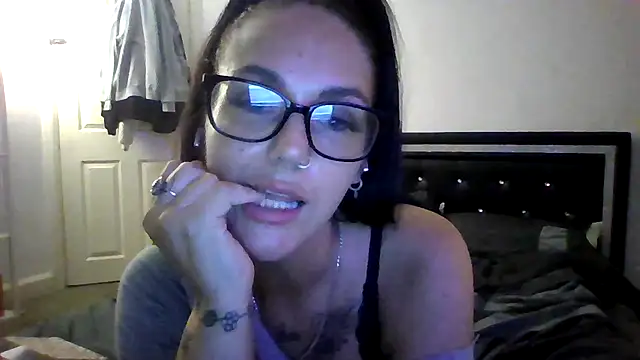 Snapshot of Pretty_Kizzi chatting on 07/27/26, 09:33 Pretty Kizzi online show from 07/27/26, 09:33