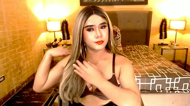 Snapshot of BigCumHuntersxx chatting on 01/15/25, 10:35 BigCumHuntersxx online show from 01/15/25, 10:35