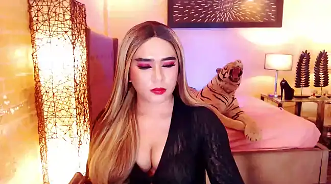 Snapshot of BigCumHuntersxx chatting on 03/19/25, 05:39 BigCumHuntersxx online show from 03/19/25, 05:39