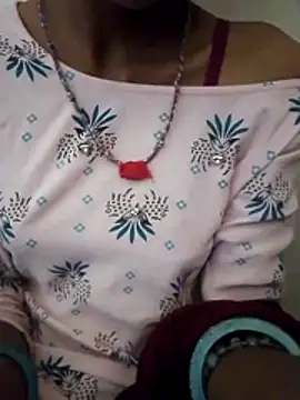 Snapshot of riya_rao12 chatting on 08/02/26, 03:05 riya rao12 online show from 08/02/26, 03:05