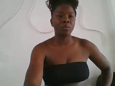 Snapshot of Diva_babies chatting on 07/23/26, 11:41 Diva babies online show from 07/23/26, 11:41
