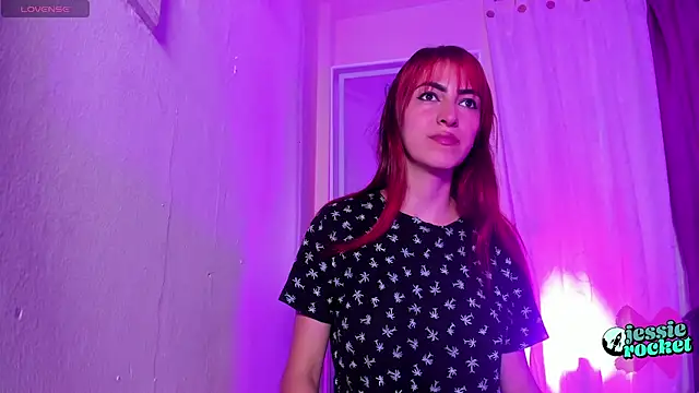 Snapshot of jessierocketx chatting on 10/25/25, 02:56 jessierocketx online show from 10/25/25, 02:56