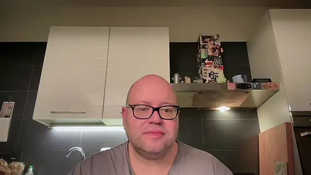 theitalianbear online show from 03/15/25, 04:13