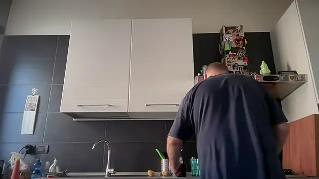 theitalianbear online show from 10/13/25, 01:55