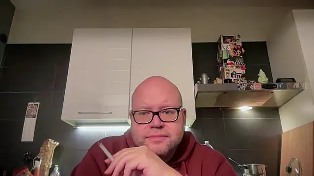 theitalianbear online show from 11/19/25, 04:23