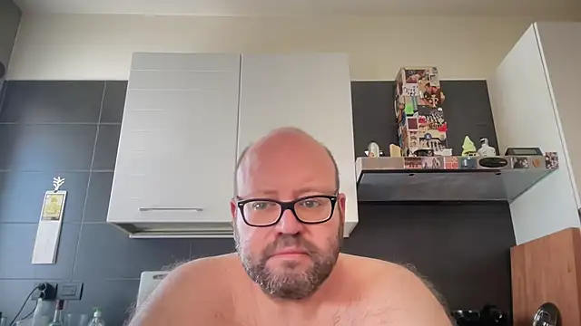 theitalianbear online show from 06/12/26, 08:46