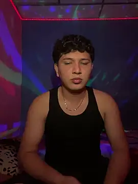 Snapshot of Eduardosexy_ chatting on 08/08/26, 12:13 Eduardosexy online show from 08/08/26, 12:13