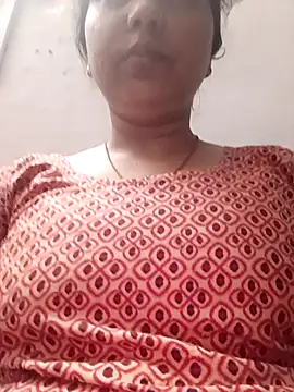 cute pooja5 online show from 07/27/26, 11:45