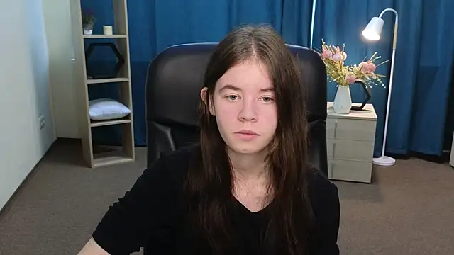 Snapshot of NicolaDevis chatting on 07/30/26, 08:46 NicolaDevis online show from 07/30/26, 08:46