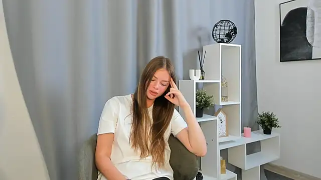 Snapshot of DarcieTegenkamp chatting on 08/01/26, 12:04 DarcieTegenkamp online show from 08/01/26, 12:04