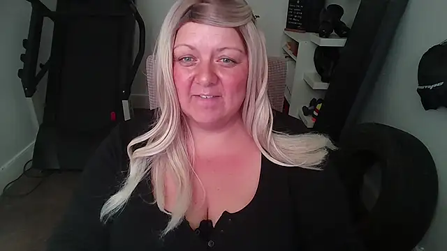 Blonde Exclusive online show from 07/30/26, 10:58