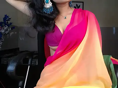 Snapshot of Loving_heena chatting on 07/30/26, 07:18 Loving heena online show from 07/30/26, 07:18