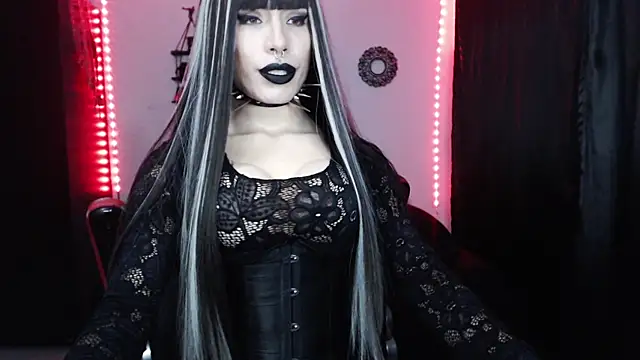 Snapshot of april_simons2 chatting on 12/21/24, 01:36 april simons2 online show from 12/21/24, 01:36