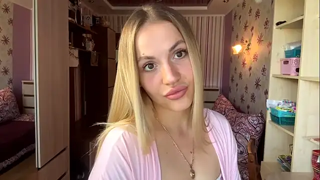CelineBetzel online show from 08/03/26, 06:45