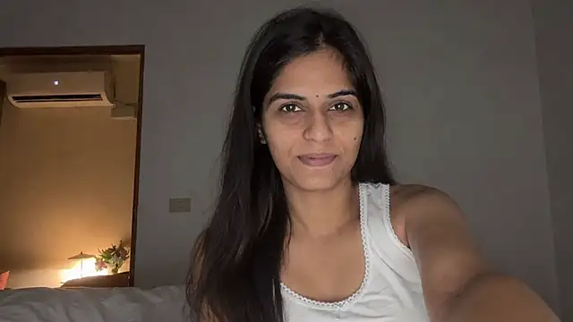 Snapshot of Priyanka2006a chatting on 07/30/26, 05:23 Priyanka2006a online show from 07/30/26, 05:23