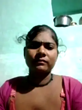 Snapshot of Aaradhya_sharmaa chatting on 08/06/26, 06:10 Aaradhya sharmaa online show from 08/06/26, 06:10